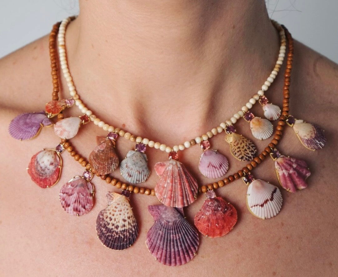 Rare Shells with Spinels