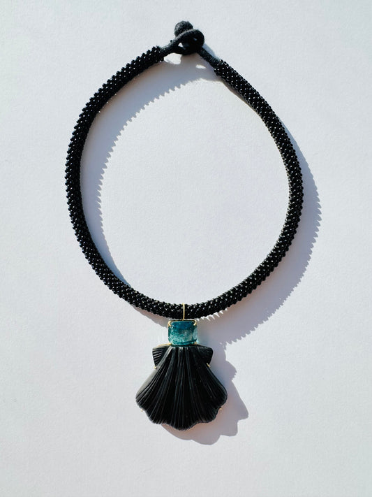 Onyx Shell with Tourmaline